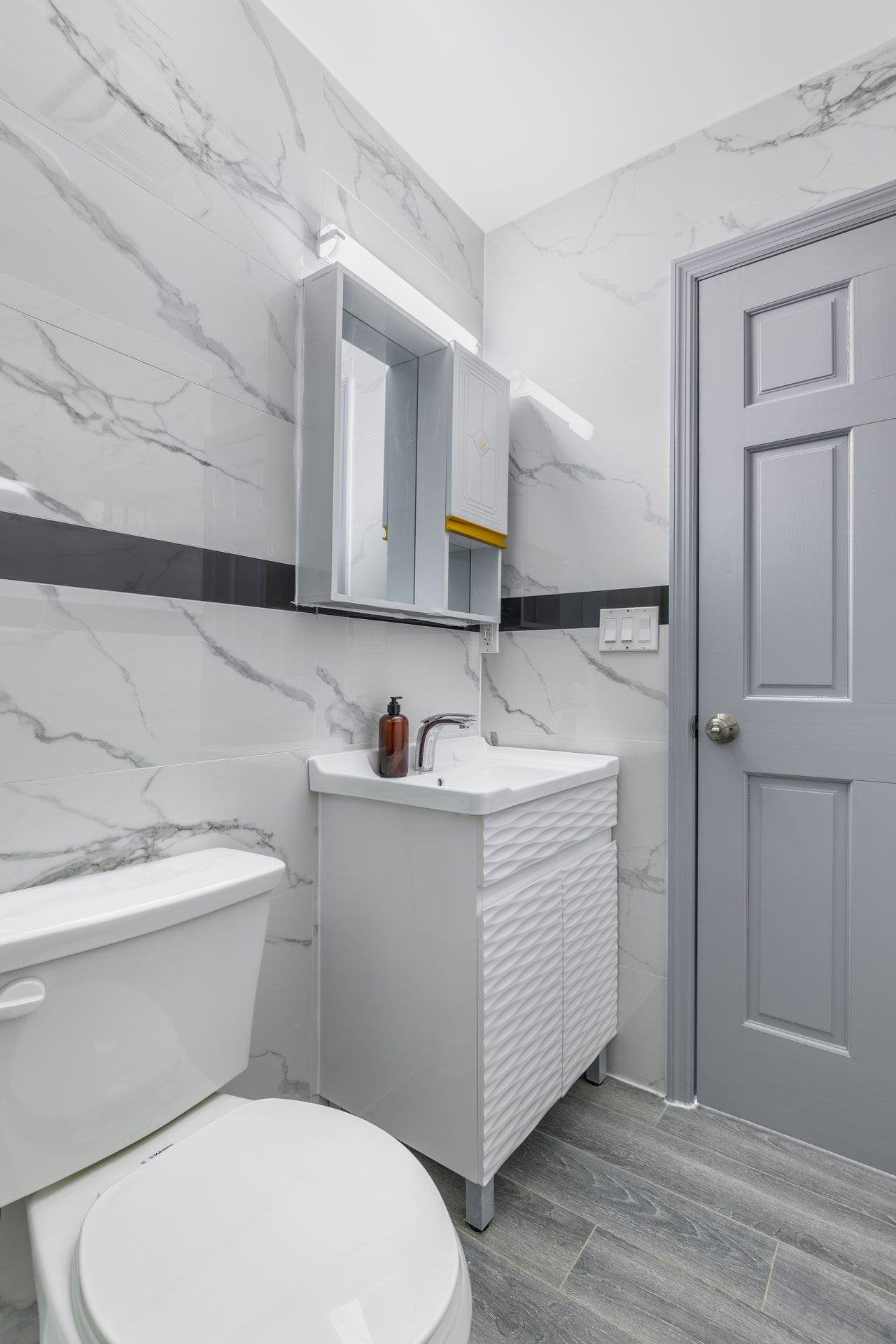 a room in LIC photo 9