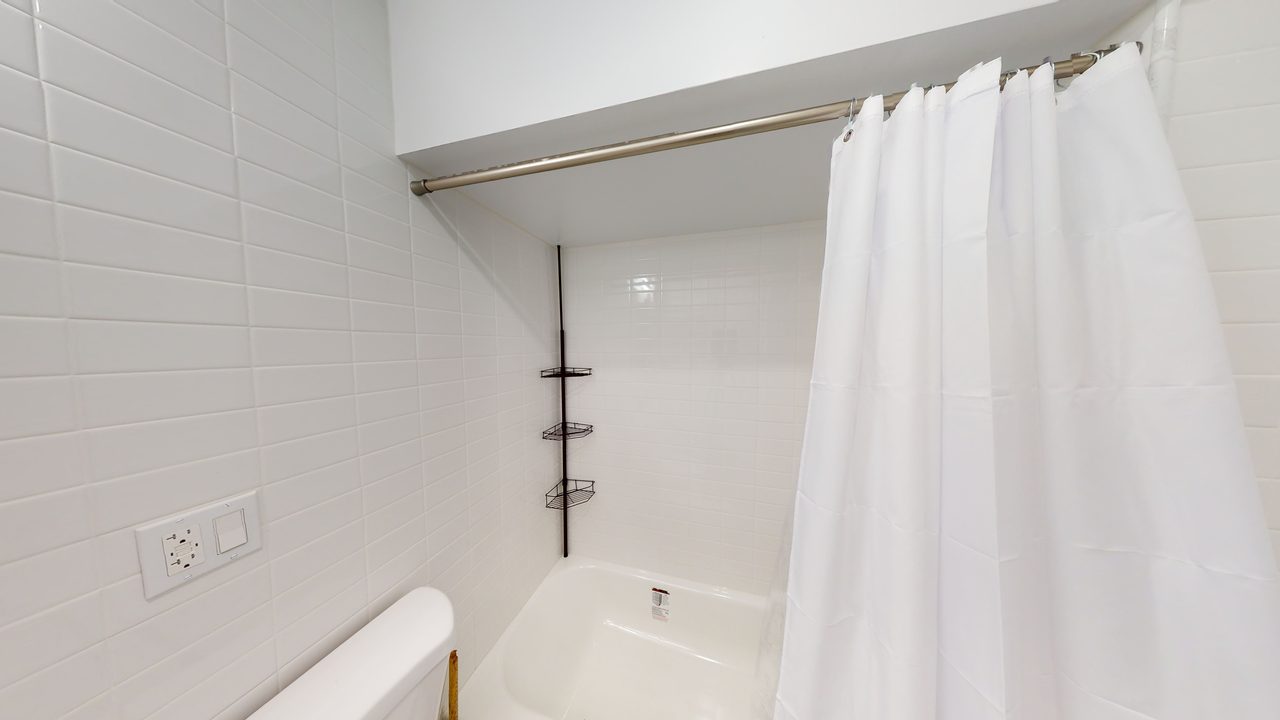 a room in LIC photo 7