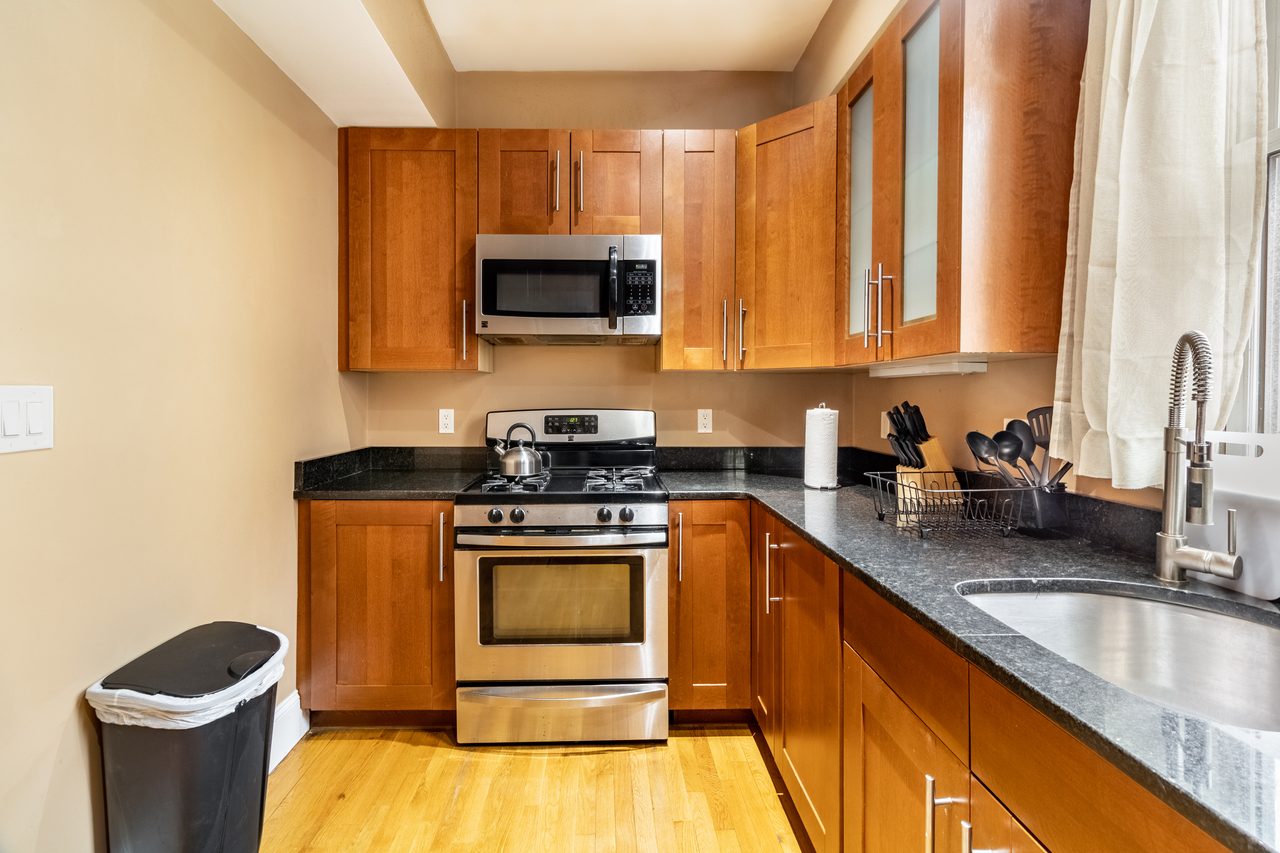 a room in Chestnut Hill photo 4