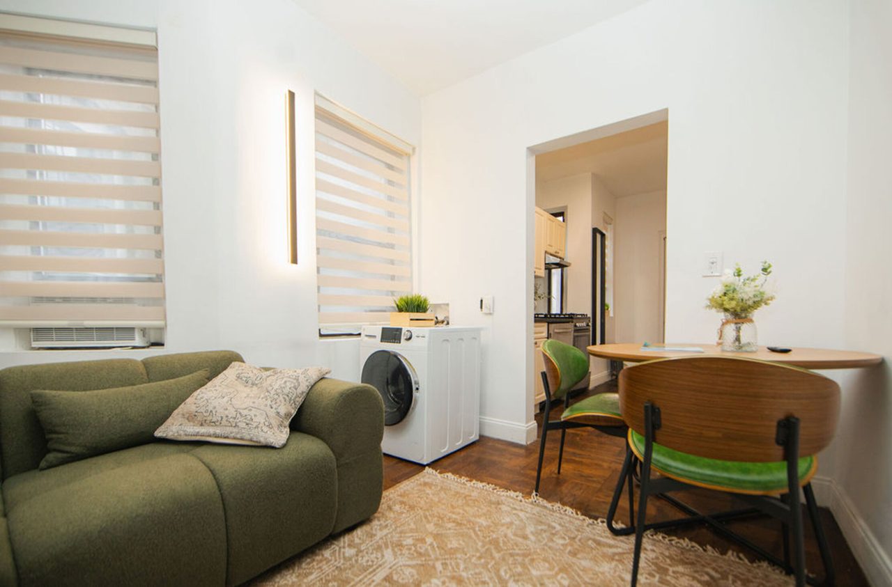 a room in East Village photo 6