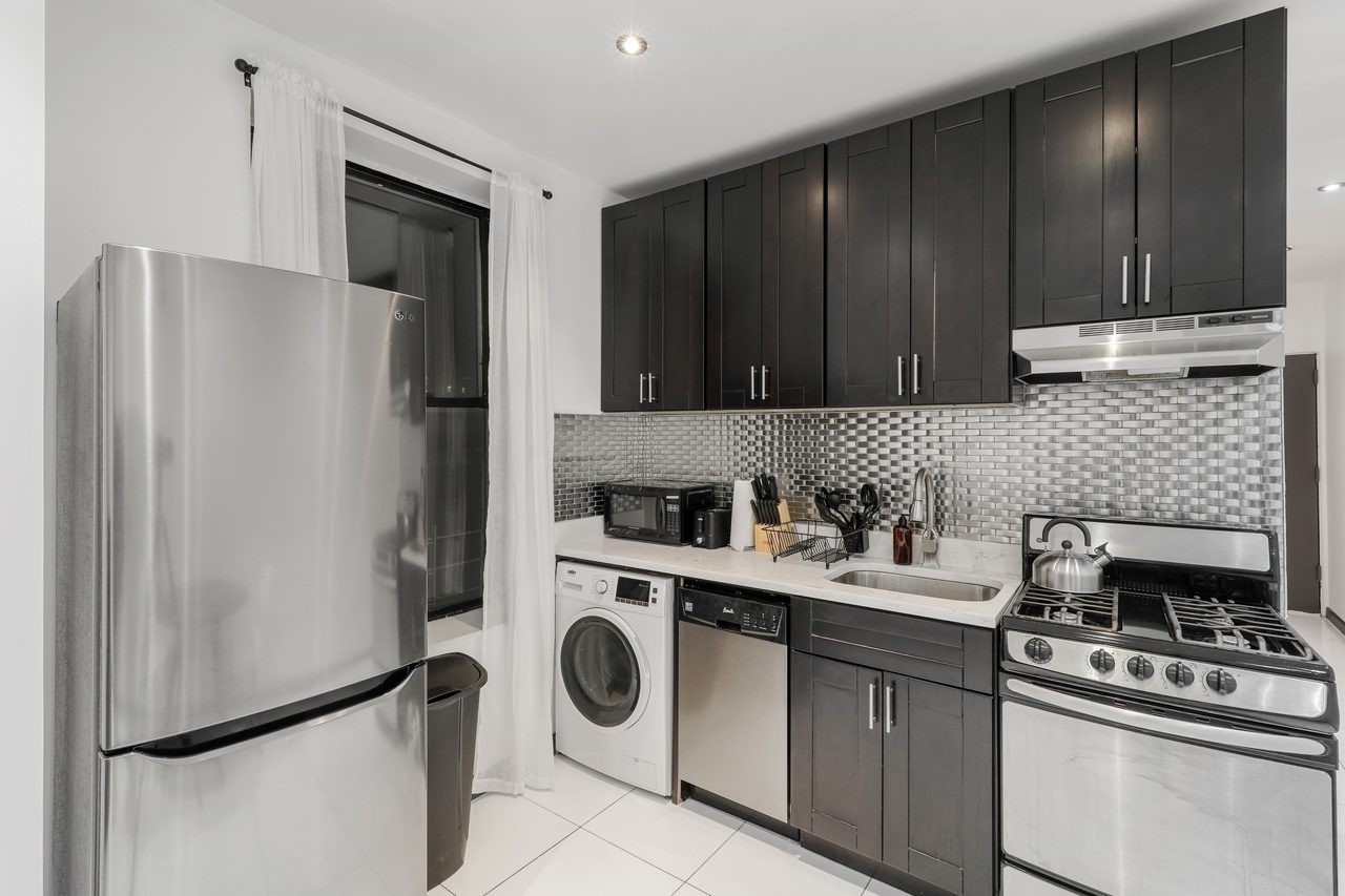 a room in Morningside Heights photo 6