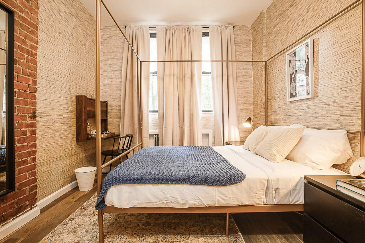 a room in Theater District photo 6