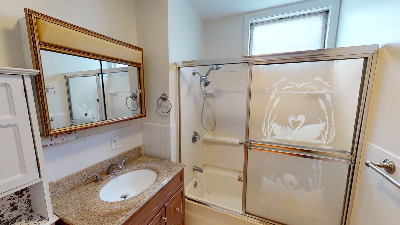 a room in Winter Hill photo 5