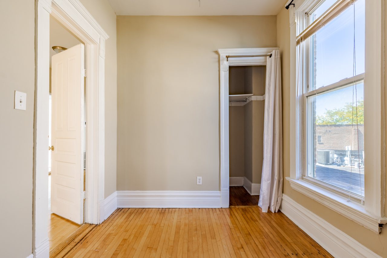 private room in West Town photo 2