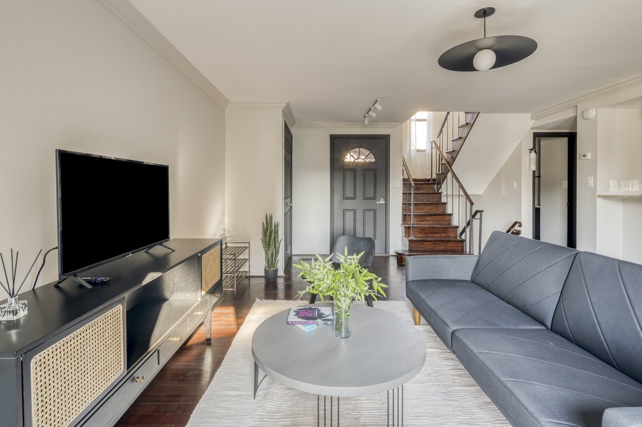 a room in H Street Corridor photo 5