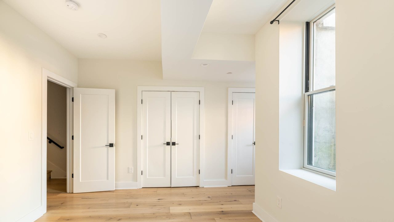 private room in Northwest Washington photo 3