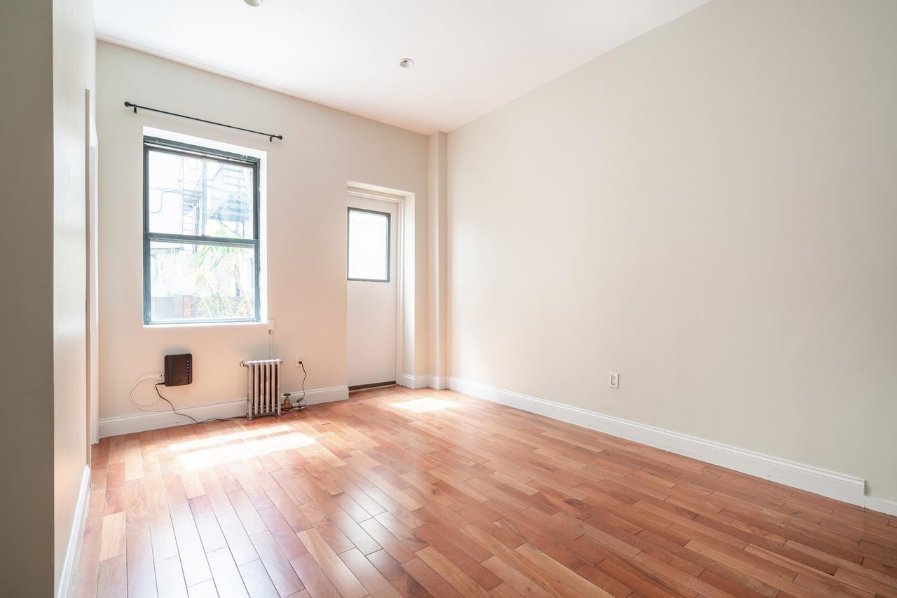 a room in East Village photo 3