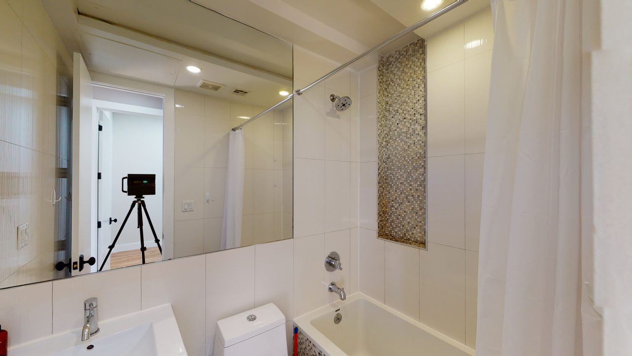 a room in Bedford-Stuyvesant photo 7