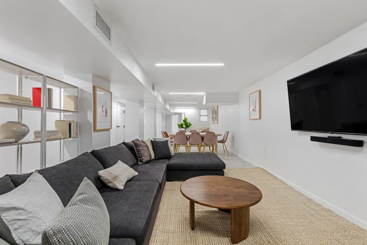 a room in Bedford-Stuyvesant photo 3