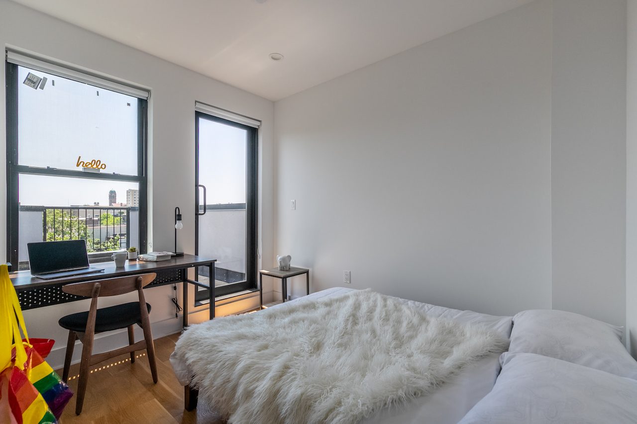 a room in Crown Heights photo 2