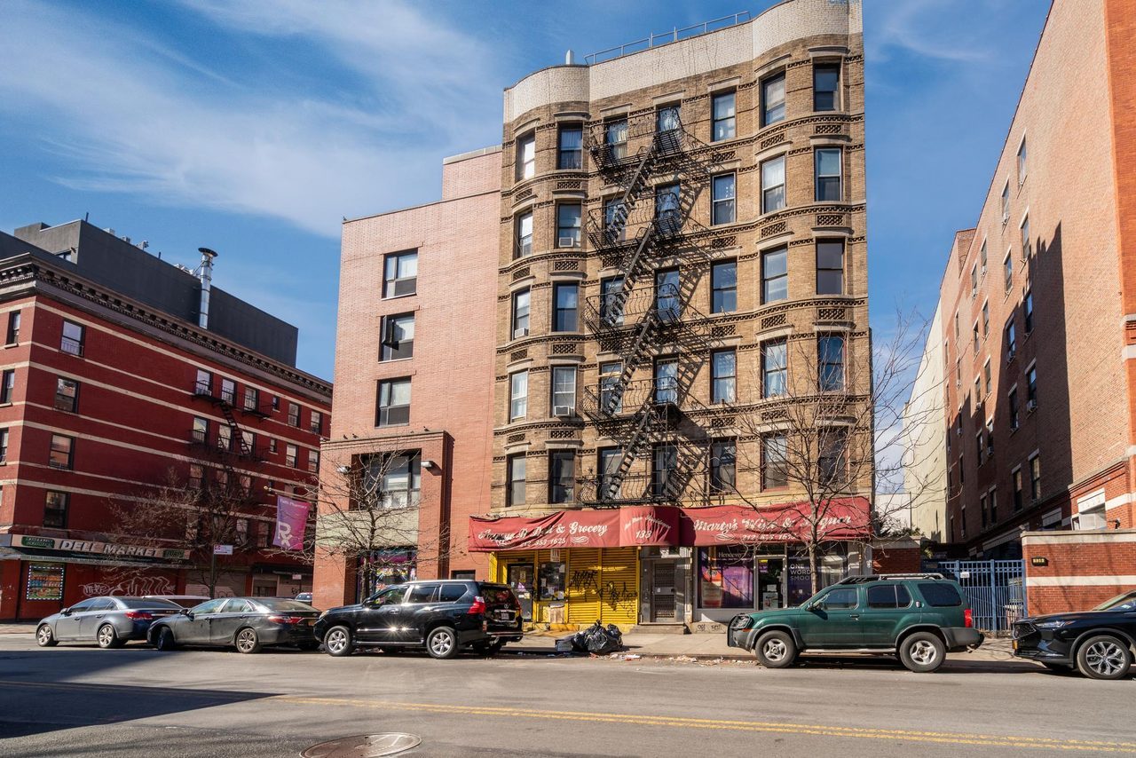 a room in East Village photo 5