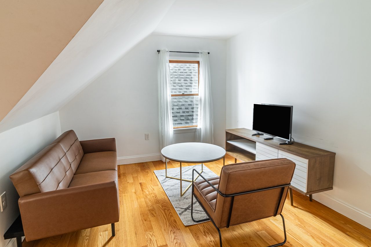 a room in East Somerville photo 4