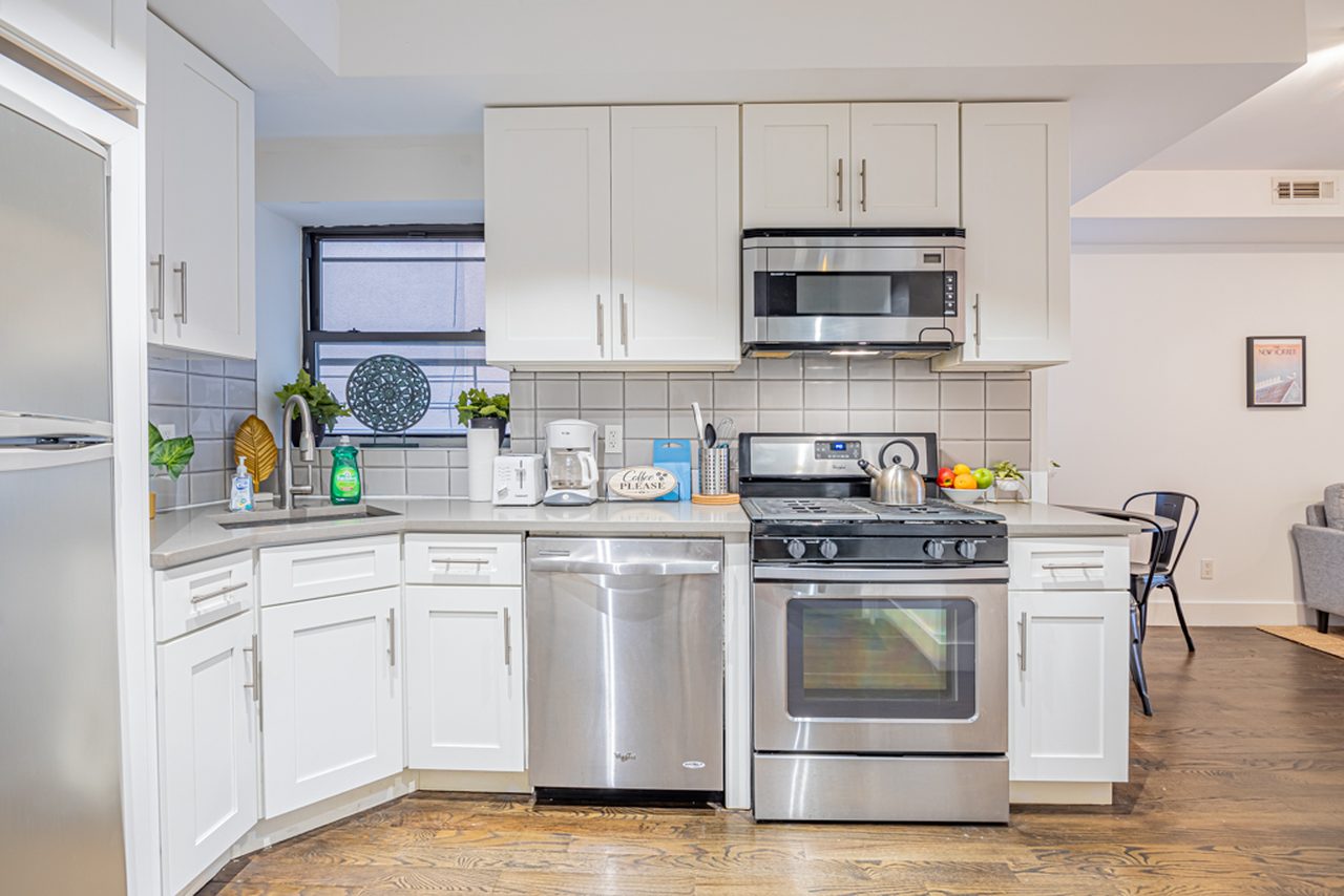 a room in Bedford-Stuyvesant photo 5