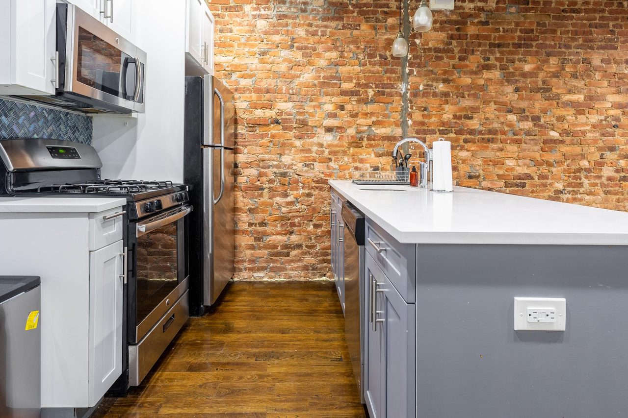 a room in Bushwick photo 6
