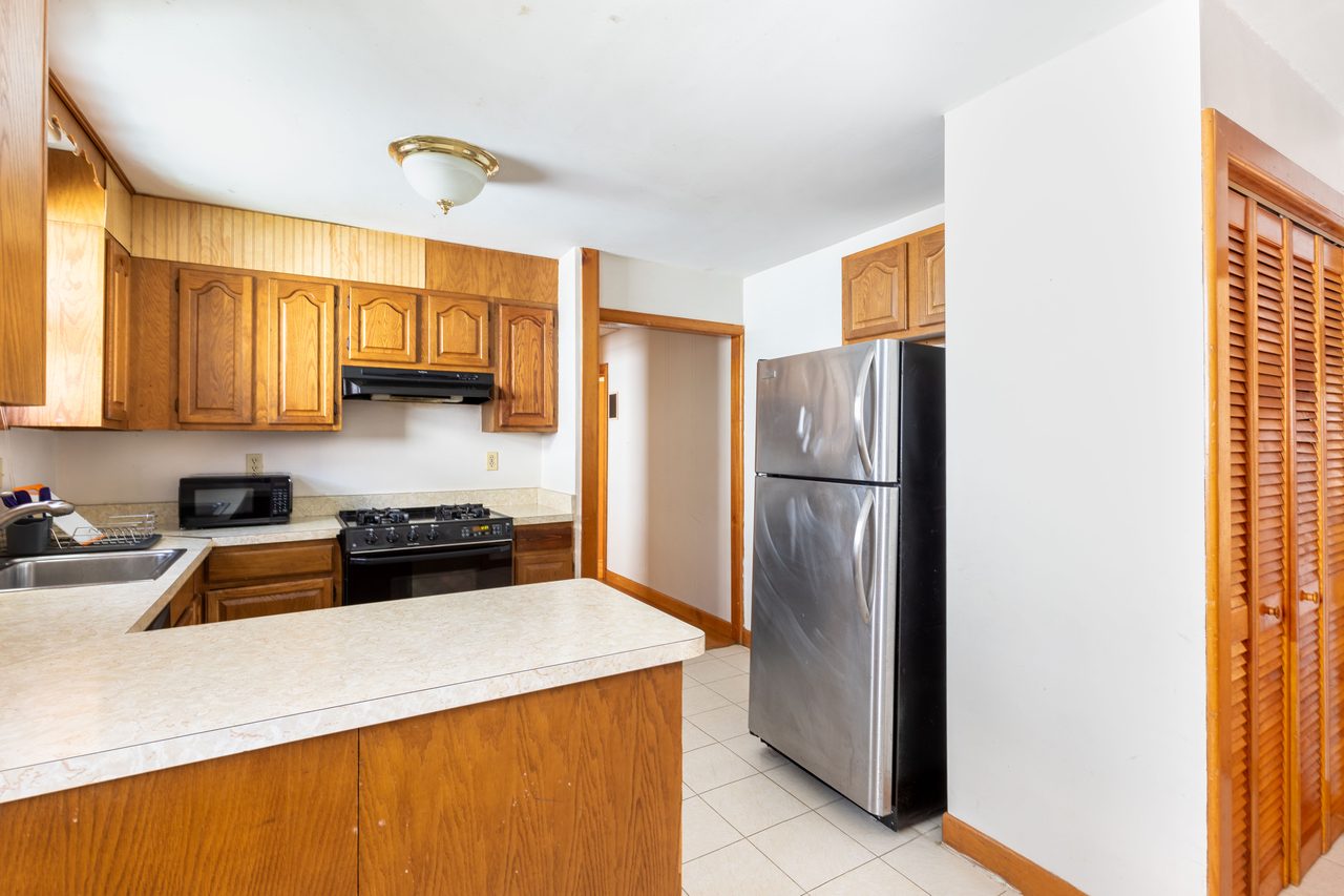 a room in Mission Hill photo 9