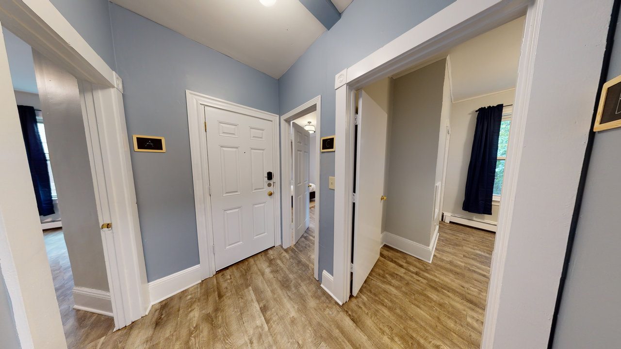 a room in Mission Hill photo 5