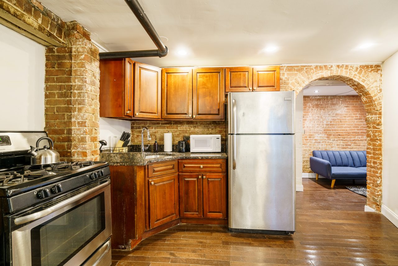 a room in Clinton Hill photo 3
