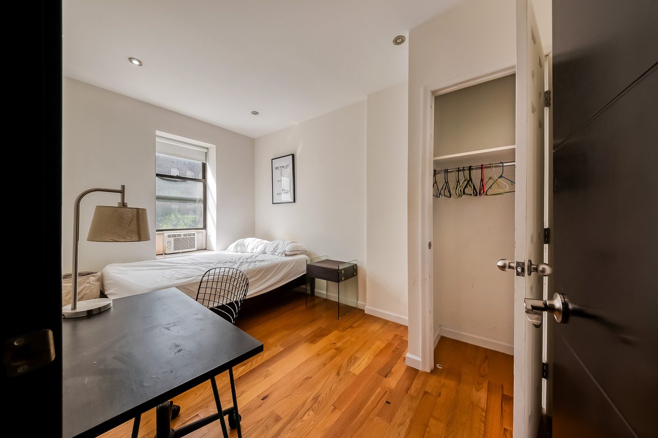 a room in Flatiron photo 2