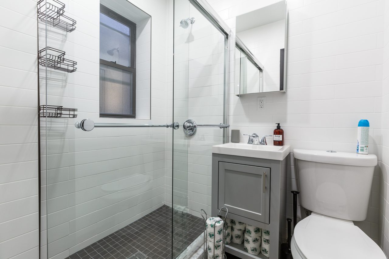 a room in Morningside Heights photo 9