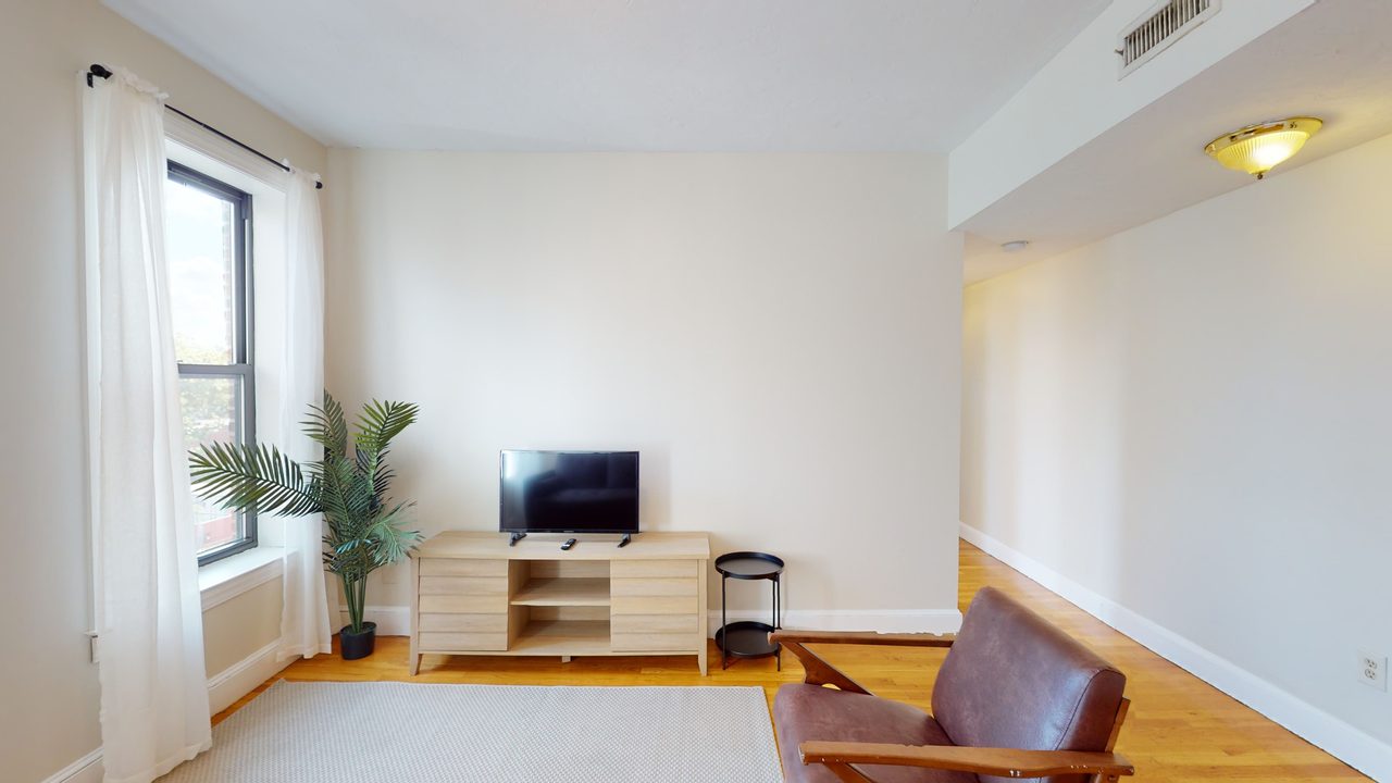 a room in Allston photo 3