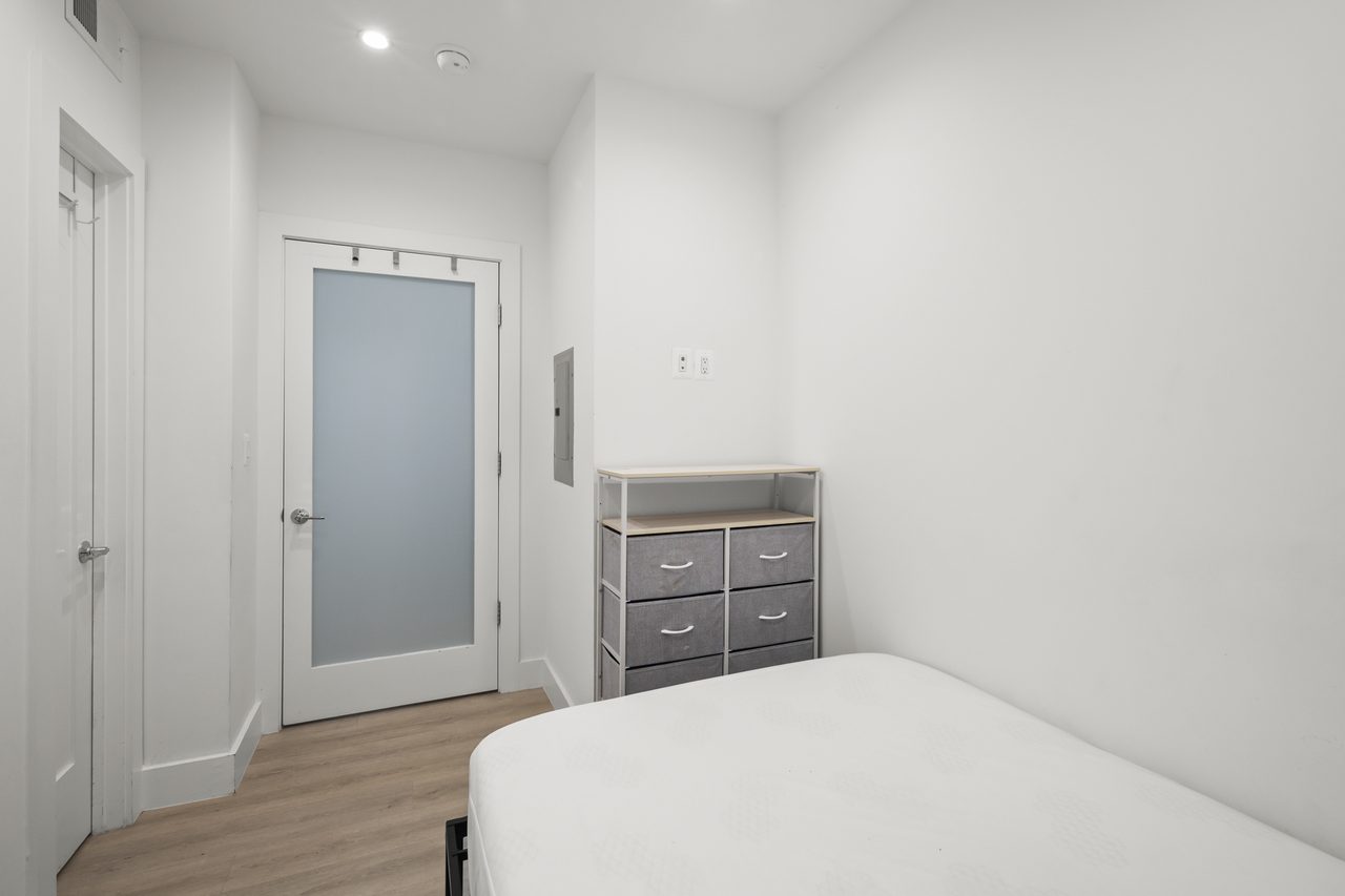 private room in Northwest Washington photo 2