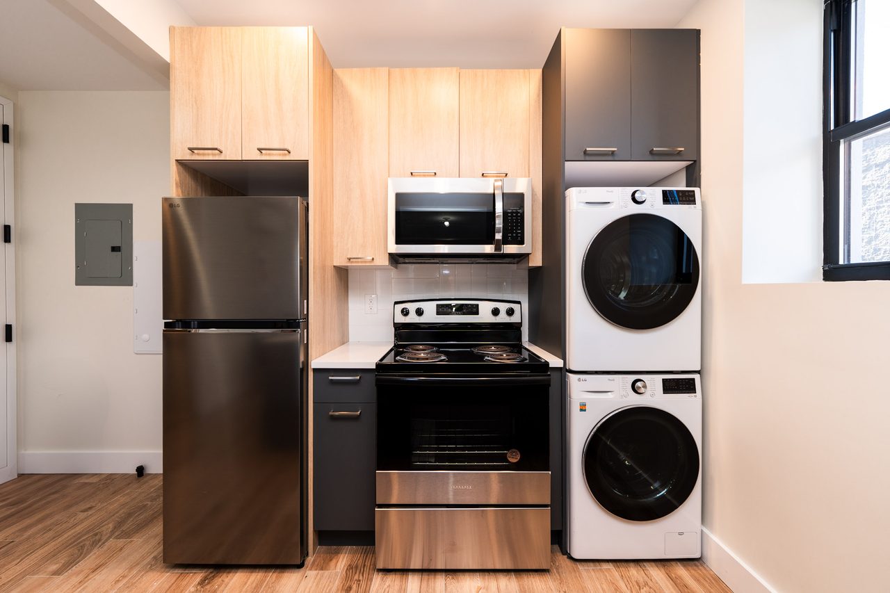 a room in Crown Heights photo 6