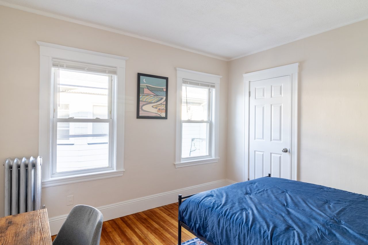 a room in Lower Allston photo 2
