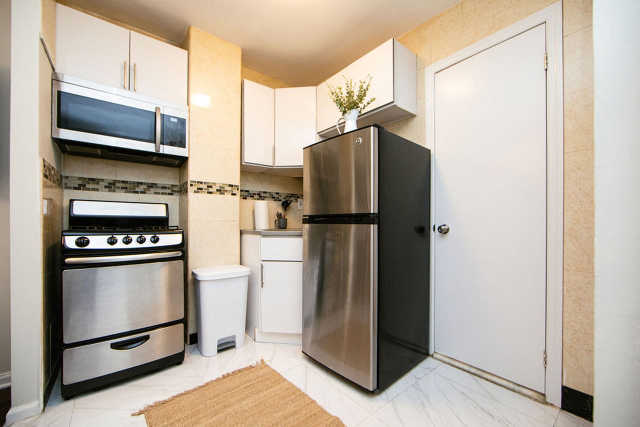 a room in East Village photo 5