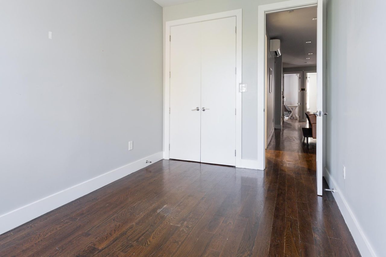 a room in Bushwick photo 5