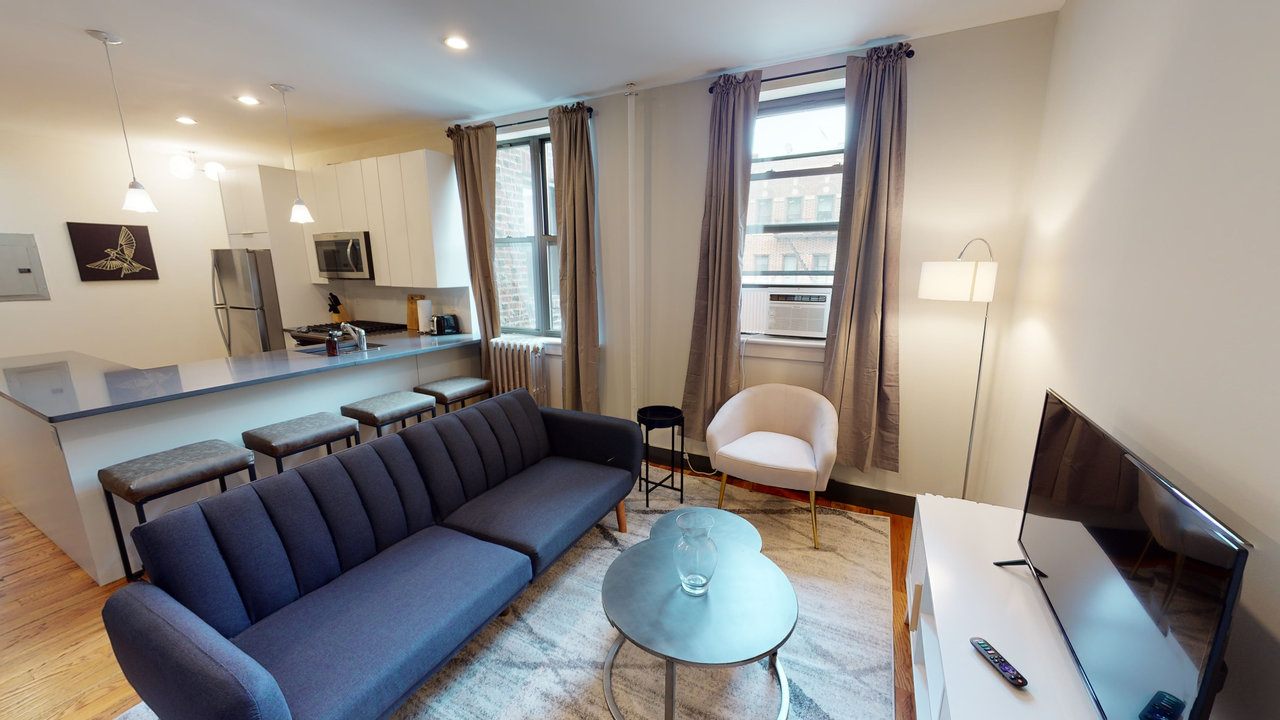 a room in Flatbush photo 2