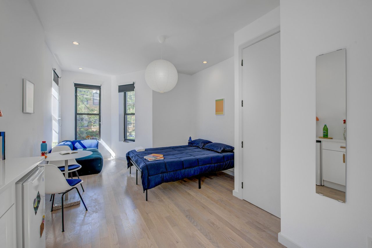 a room in Ocean Hill photo 3