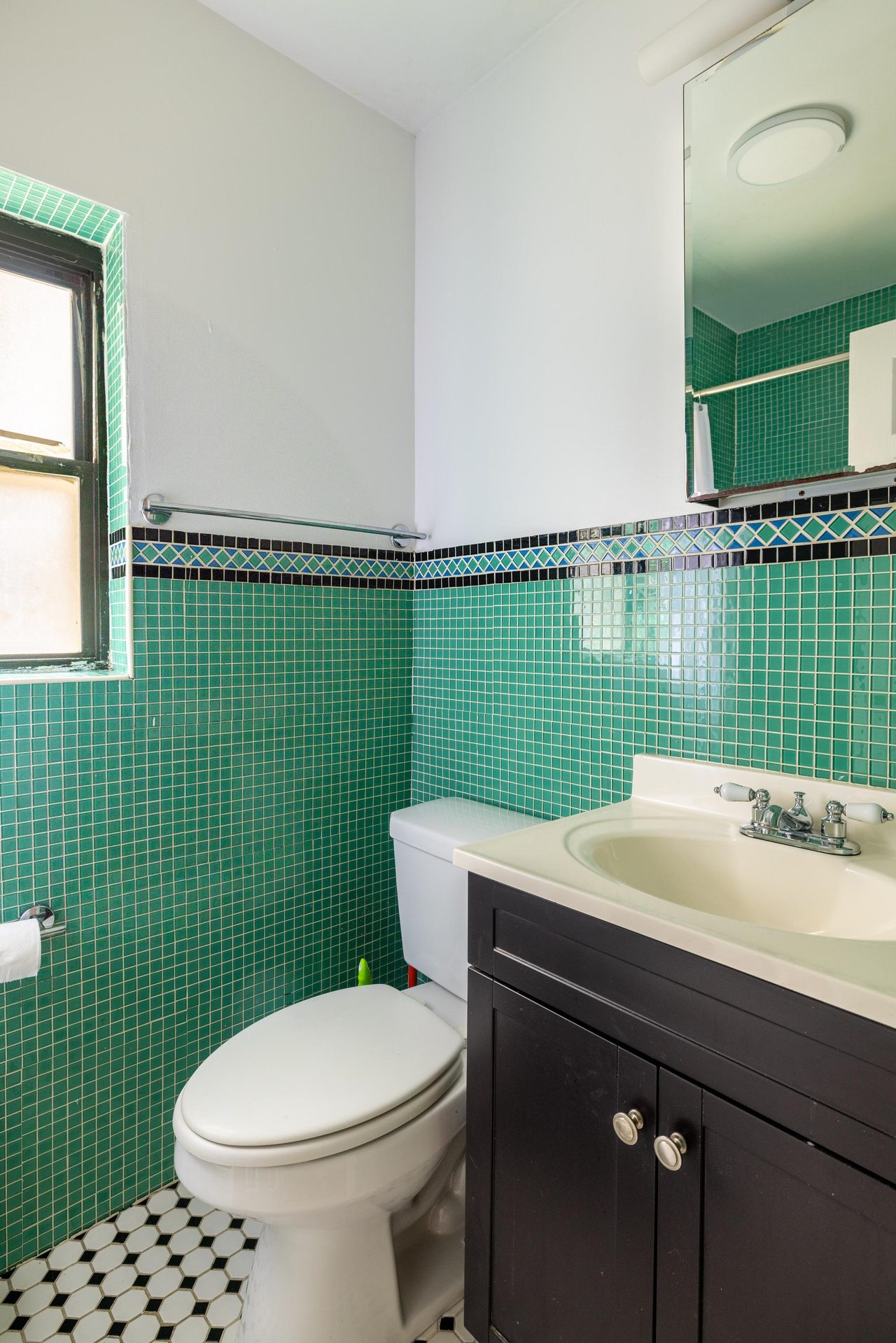 a room in East Village photo 7