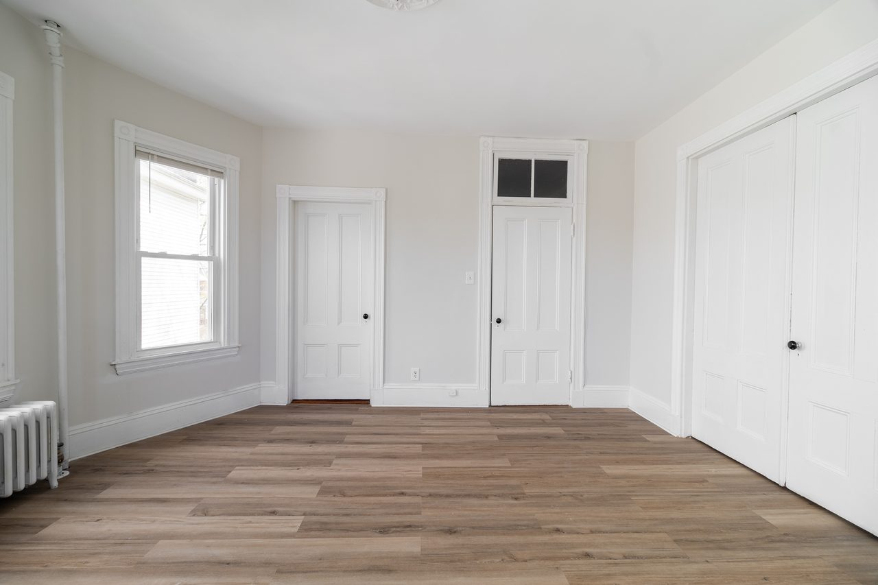 a room in Roxbury photo 3