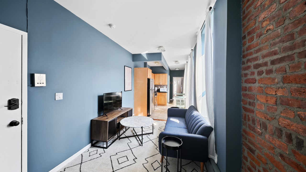 a room in East Harlem photo 6