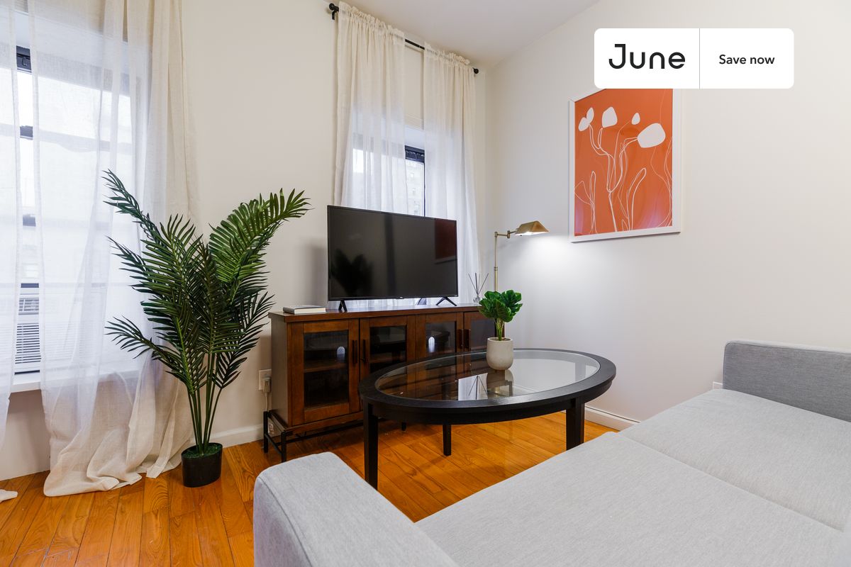 a room in Flatiron photo 2