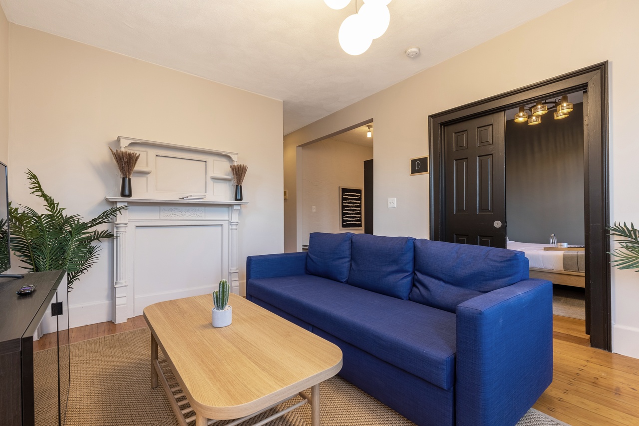 a room in Mission Hill photo 5