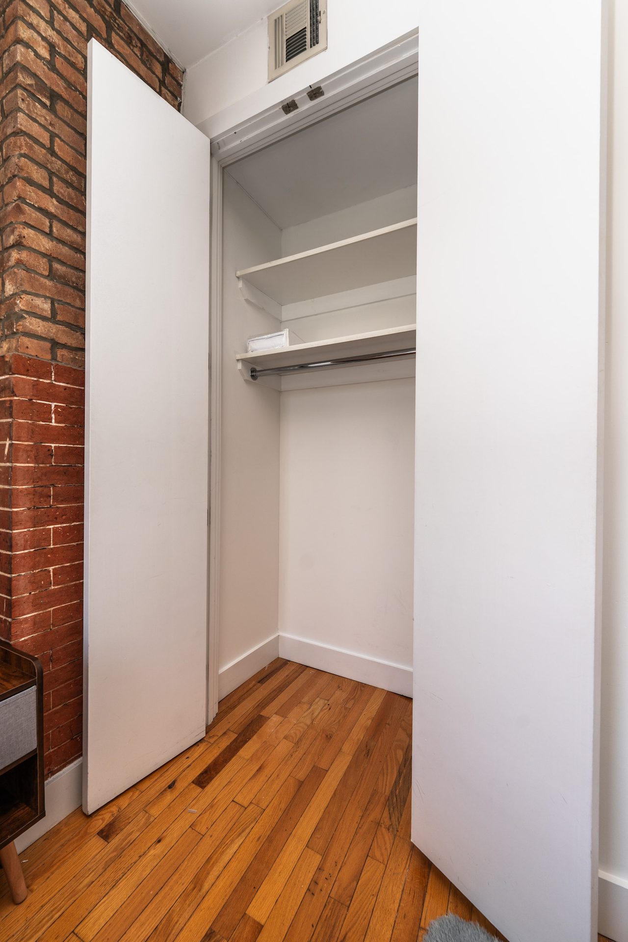 a room in Ocean Hill photo 4