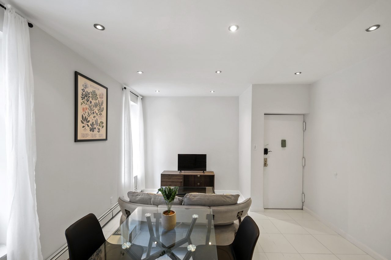 a room in Morningside Heights photo 5
