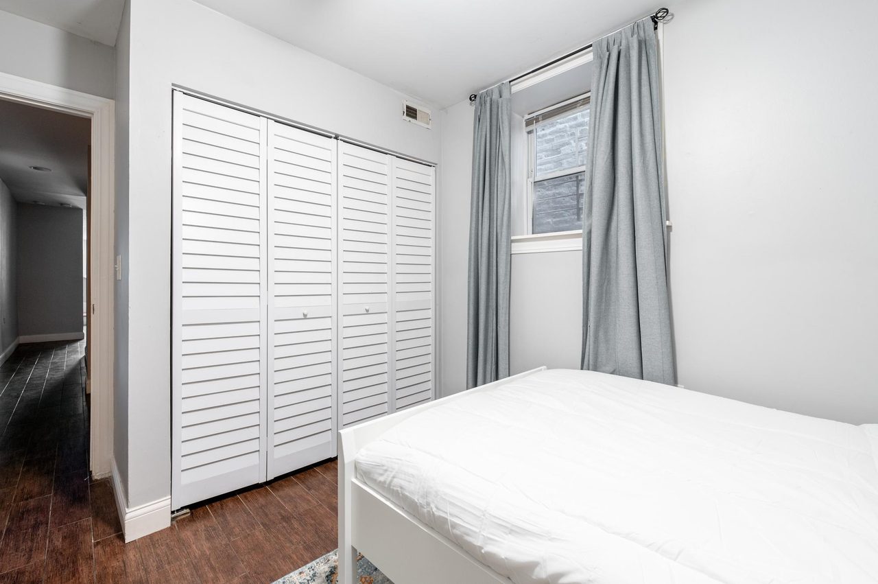 a room in Near West Side photo 3