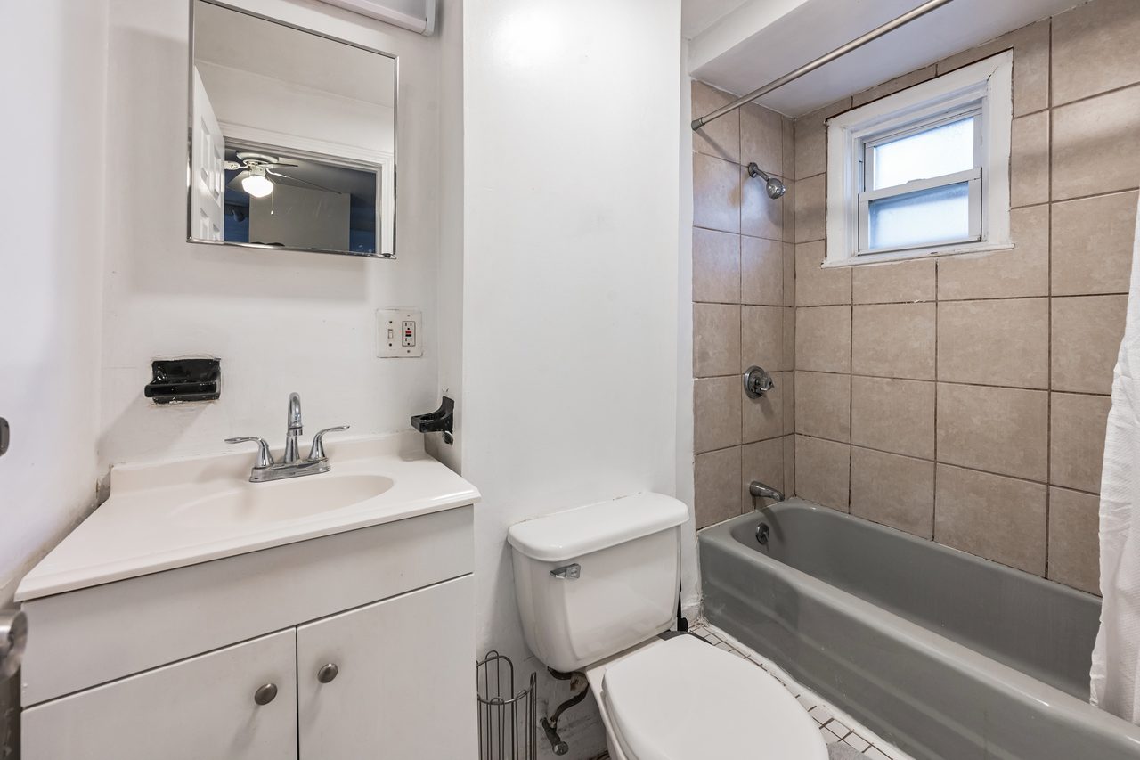 a room in East Cambridge photo 8