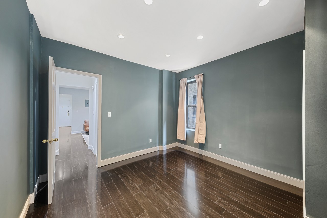 a room in East Harlem photo 4