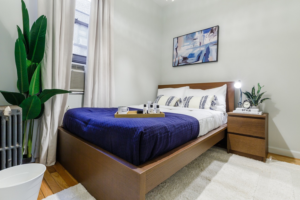 a room in Hell's Kitchen photo 7