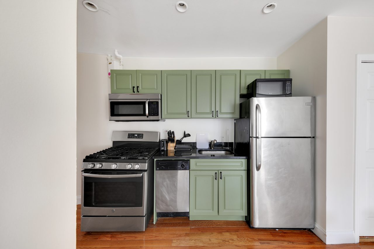 a room in East Harlem photo 4