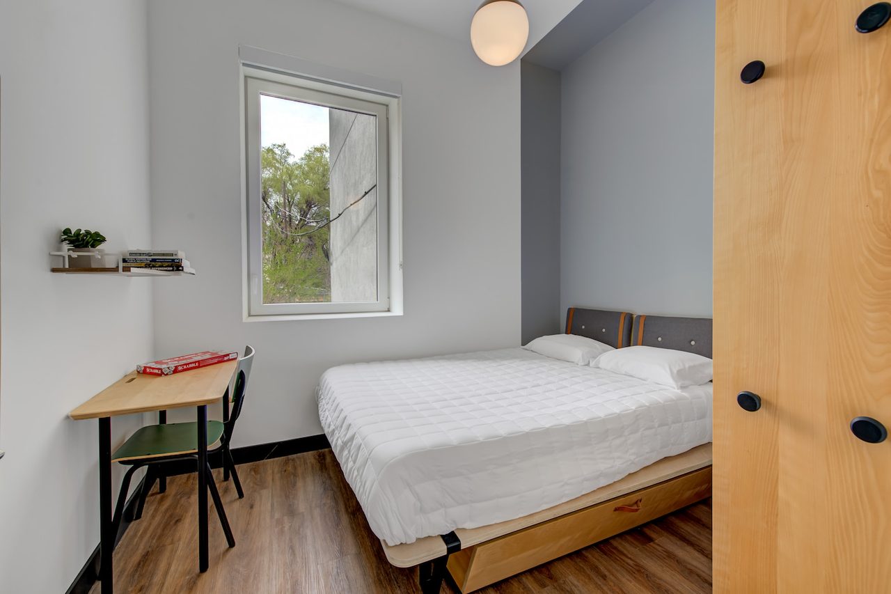 a room in Williamsburg photo 2