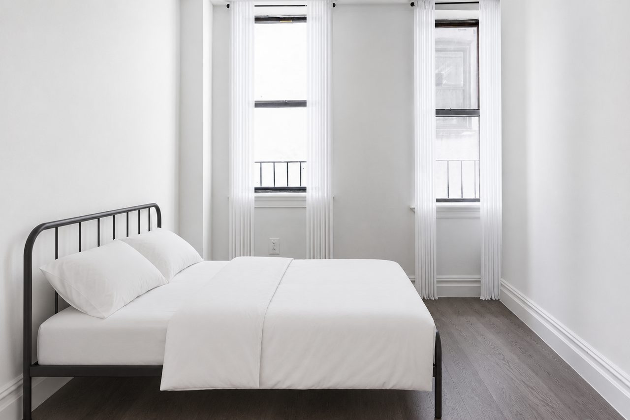 a room in East Village photo 9