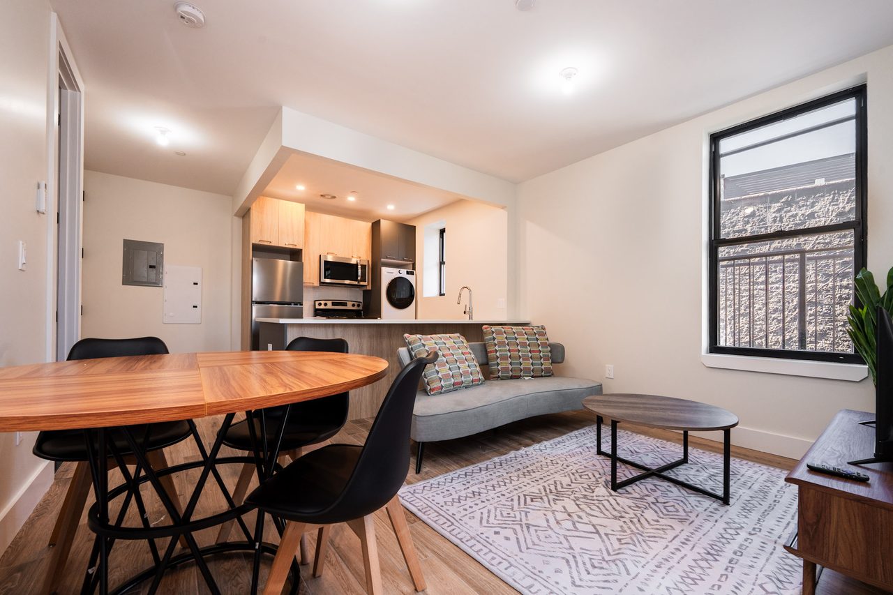a room in Crown Heights photo 3