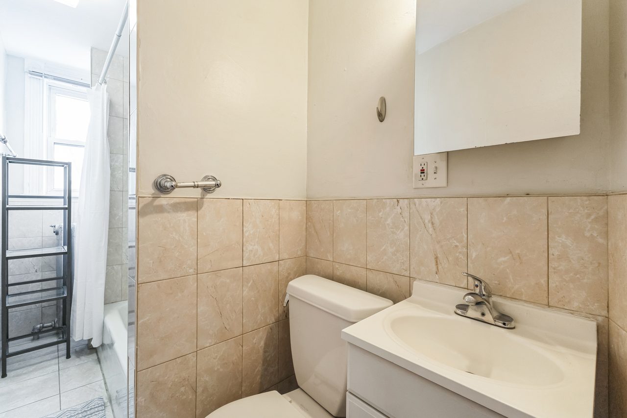 a room in Kendall Square photo 5