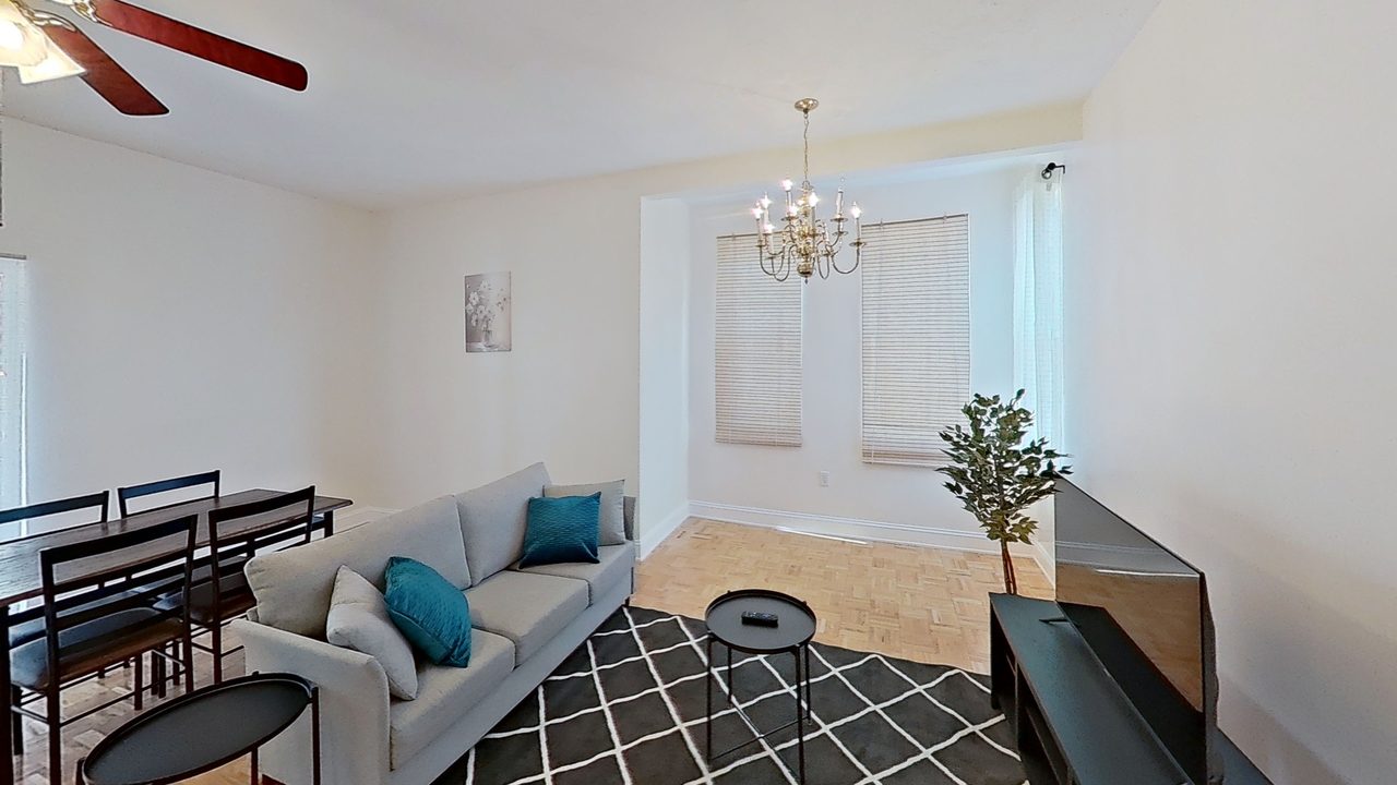 a room in Mission Hill photo 2