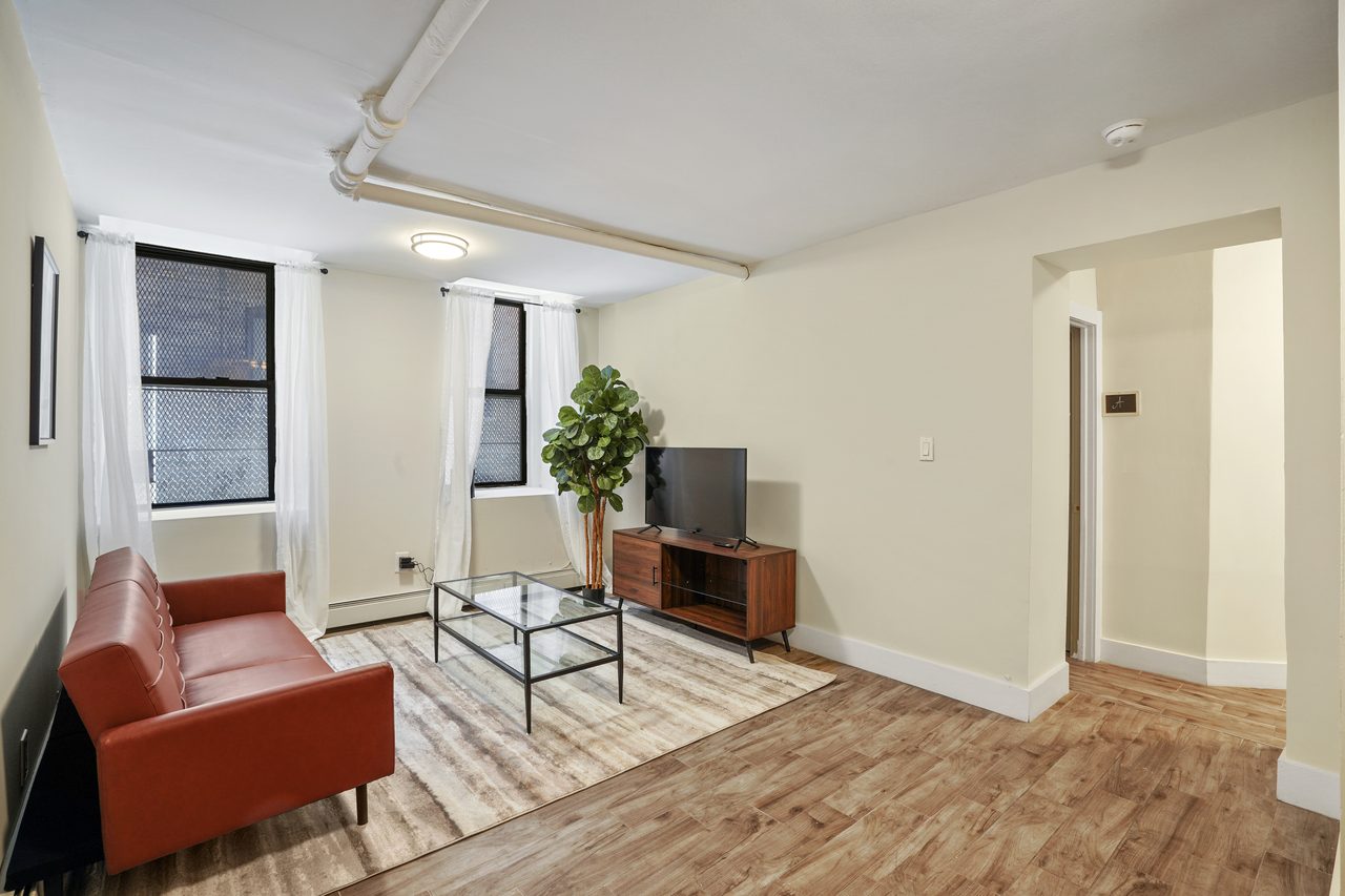 a room in Morningside Heights photo 5