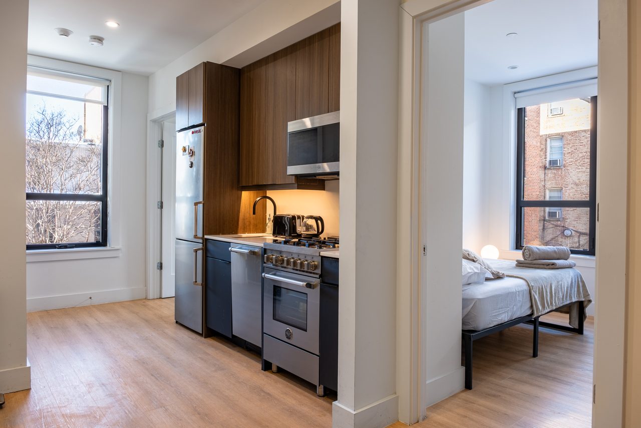 a room in Northwest Washington photo 5